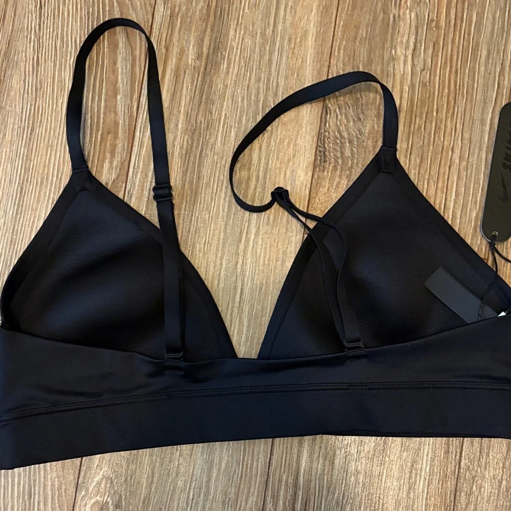 Nike Skims Shine Triangle Bra - Picture 3 of 3